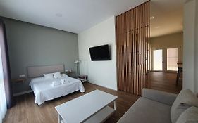 REDONDELA APARTMENTS - Bedroom, Bathroom&Kitchen